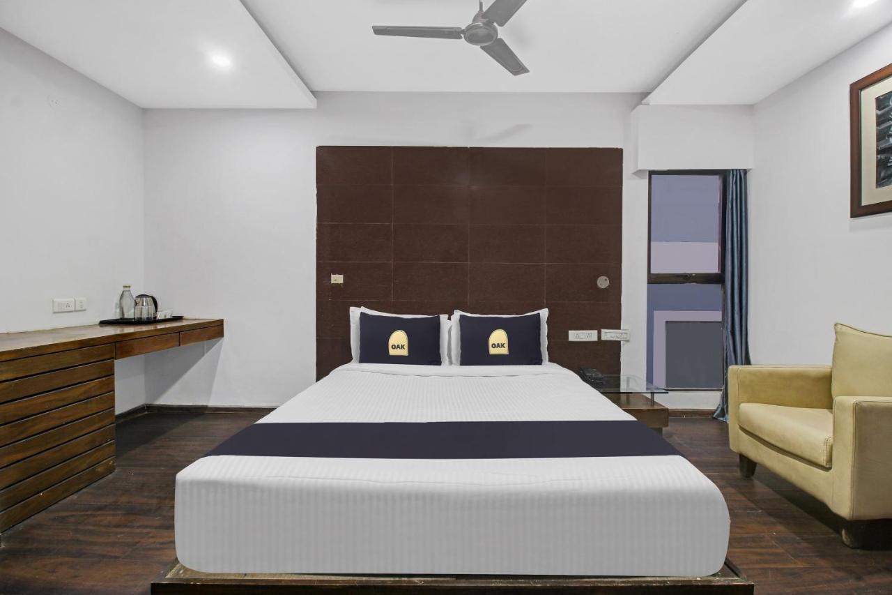 Townhouse Oak The Margi Hotel Near Yosufguda Metro Station Hyderabad Exterior photo