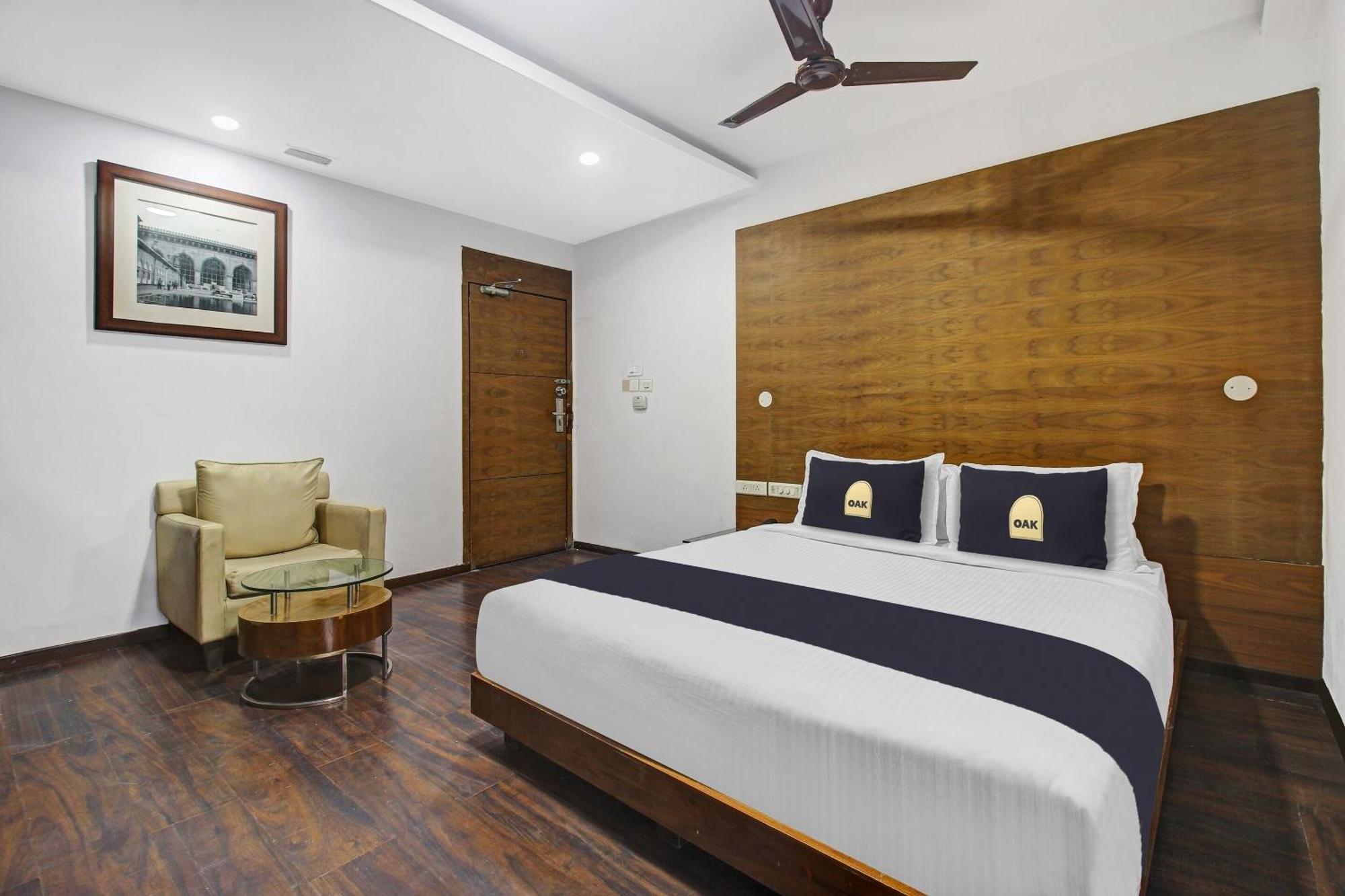 Townhouse Oak The Margi Hotel Near Yosufguda Metro Station Hyderabad Exterior photo