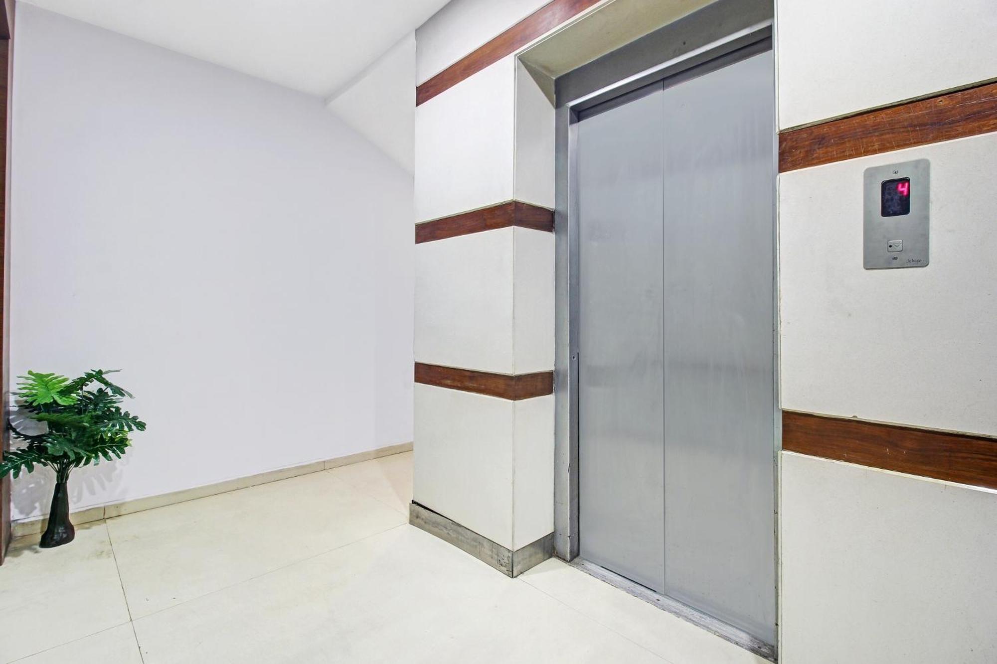 Townhouse Oak The Margi Hotel Near Yosufguda Metro Station Hyderabad Exterior photo
