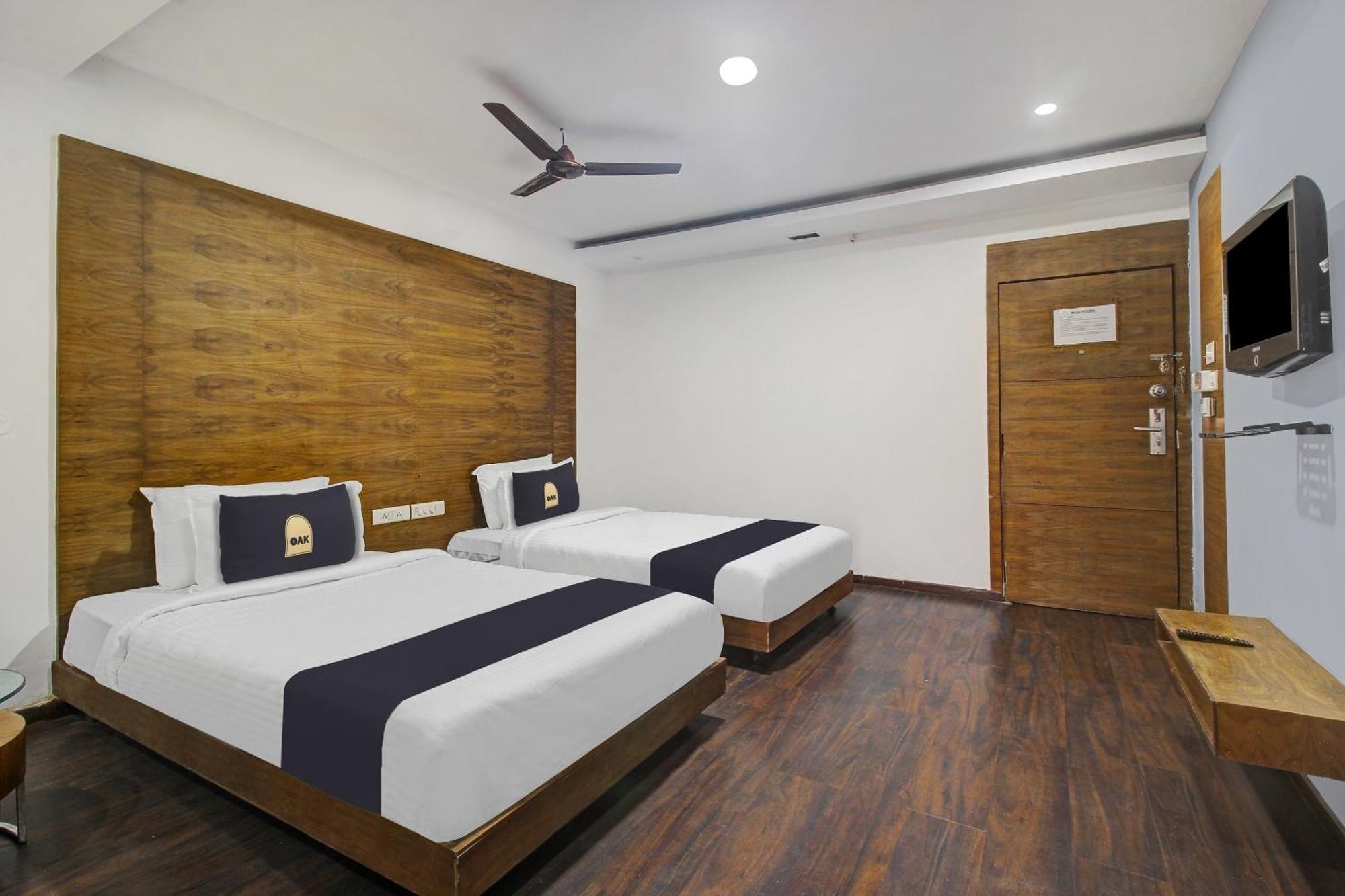 Townhouse Oak The Margi Hotel Near Yosufguda Metro Station Hyderabad Exterior photo