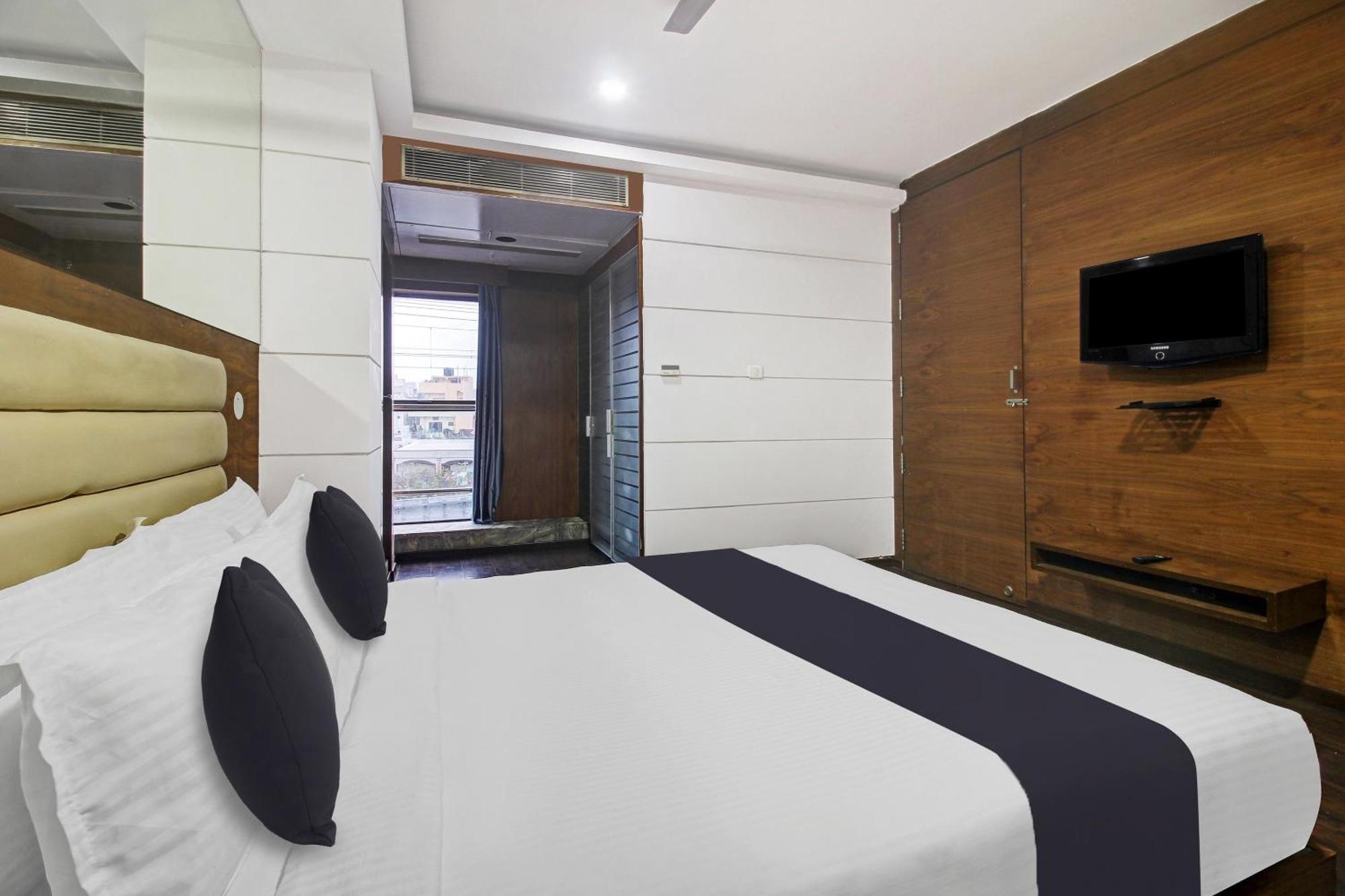 Townhouse Oak The Margi Hotel Near Yosufguda Metro Station Hyderabad Exterior photo